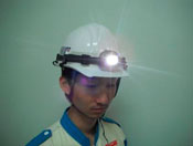 �w�b�h���C�g�O